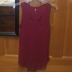 Burgundy tank top with pocket